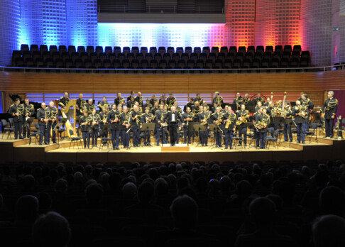 L’Orchestre d’harmonie de la Garde Républicaine aus Paris wurde vor mehr als 160 Jahren (1848) gegründet.