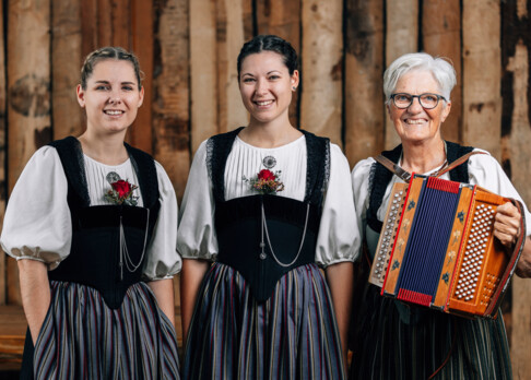 Das Duett Daria & Gianna Occhini mit Susanne Farner