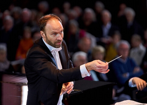 Christian Knüsel dirigiert die Mährische Philharmonie | © Ingo Hoehn