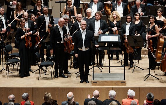 Manfred Obrecht konzertiert als ständiger Gastdirigent mit dem Orchestra Filarmonica Italiana aus Piacenza im In- und Ausland. Diese Aufnahme entstand an der Festlichen Neujahrsgala 2020 in Bern. 