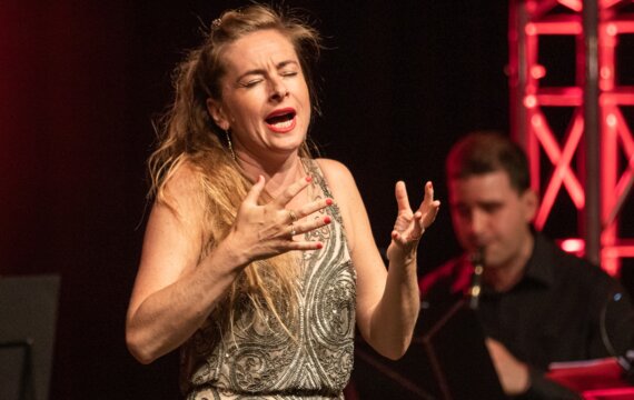 Marysol Schalit im Konzert mit dem Ensemble Paul Klee