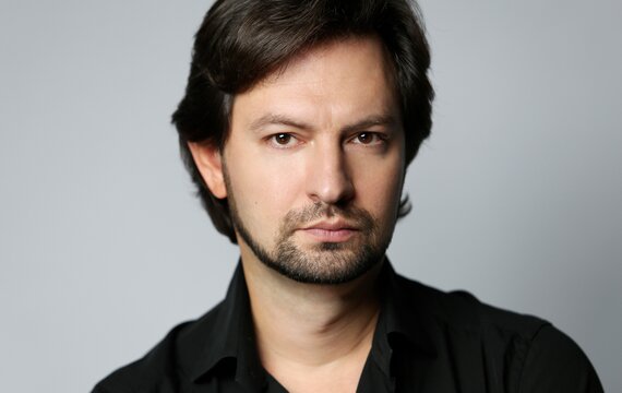 Evgeny Stavinsky, Opern- und Konzertsänger