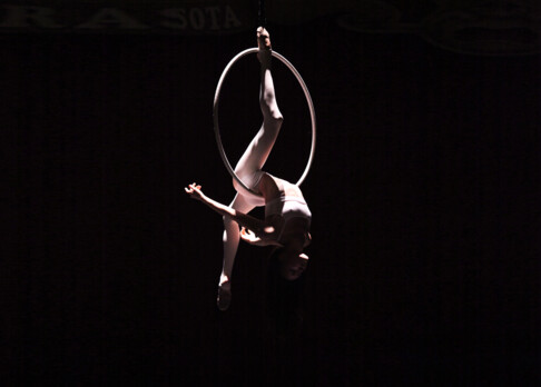 La Vision Acrobatics, Anna Kachalova: Aerial Hoop