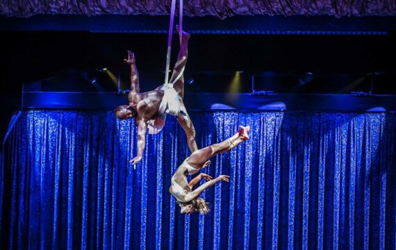 Duo Jocka & Maria: Handstand-Akrobatik im KKL Luzern