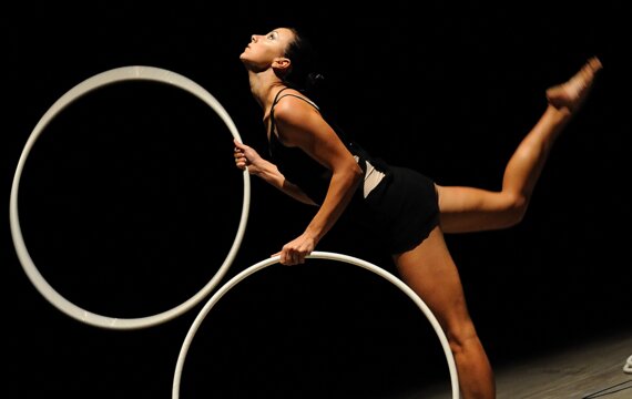 Aleksandra Savina: Juggling Artistin