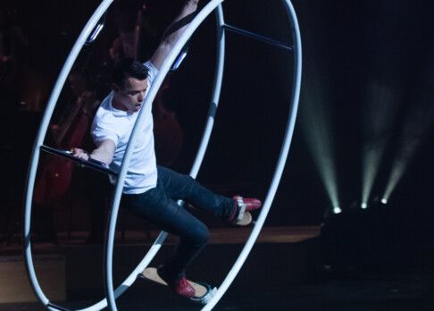 Olivier Sylvestre: Artist mit Rhönrad (German Wheel) | © Obrasso Concerts