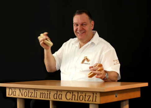 Julius Nötzli mit dä Chlötzli